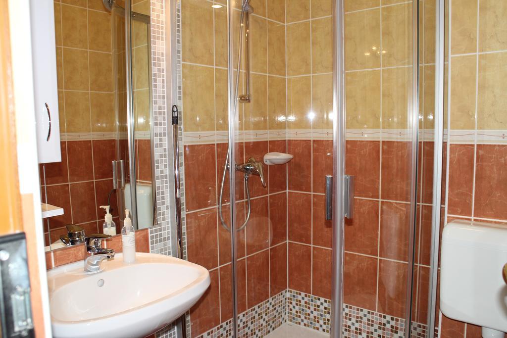 Mandarin Wellness Apartman Siofok Room photo