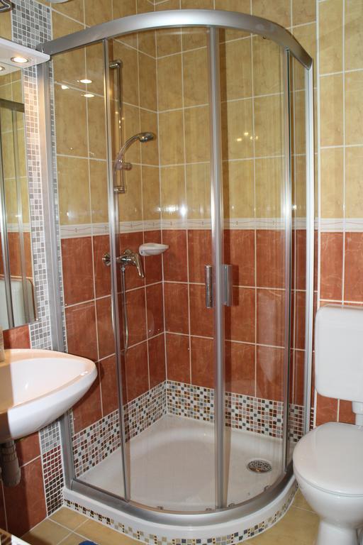 Mandarin Wellness Apartman Siofok Room photo